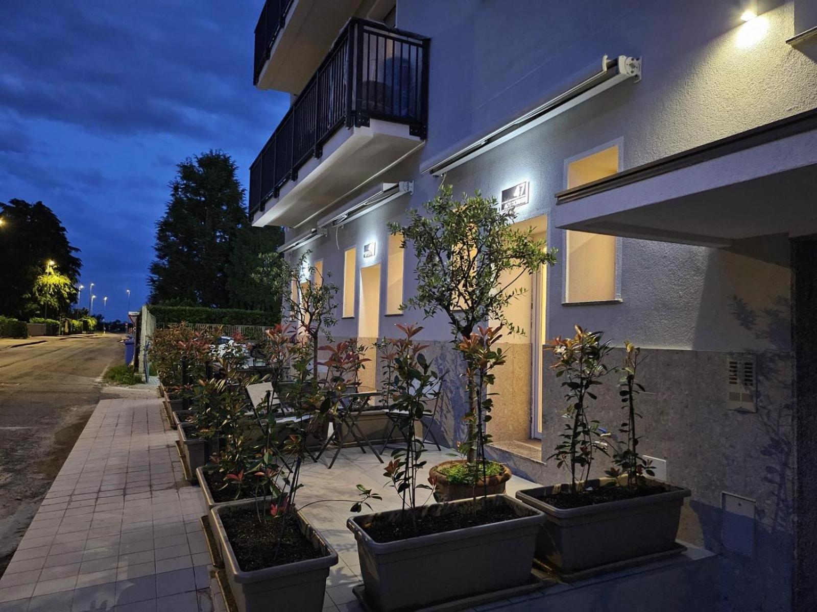 Apt Donati Home, Modernita E Comfort Con Parcheggio Gratuito Privato E Spazio Esterno Privato Cassano dʼAdda Cameră foto