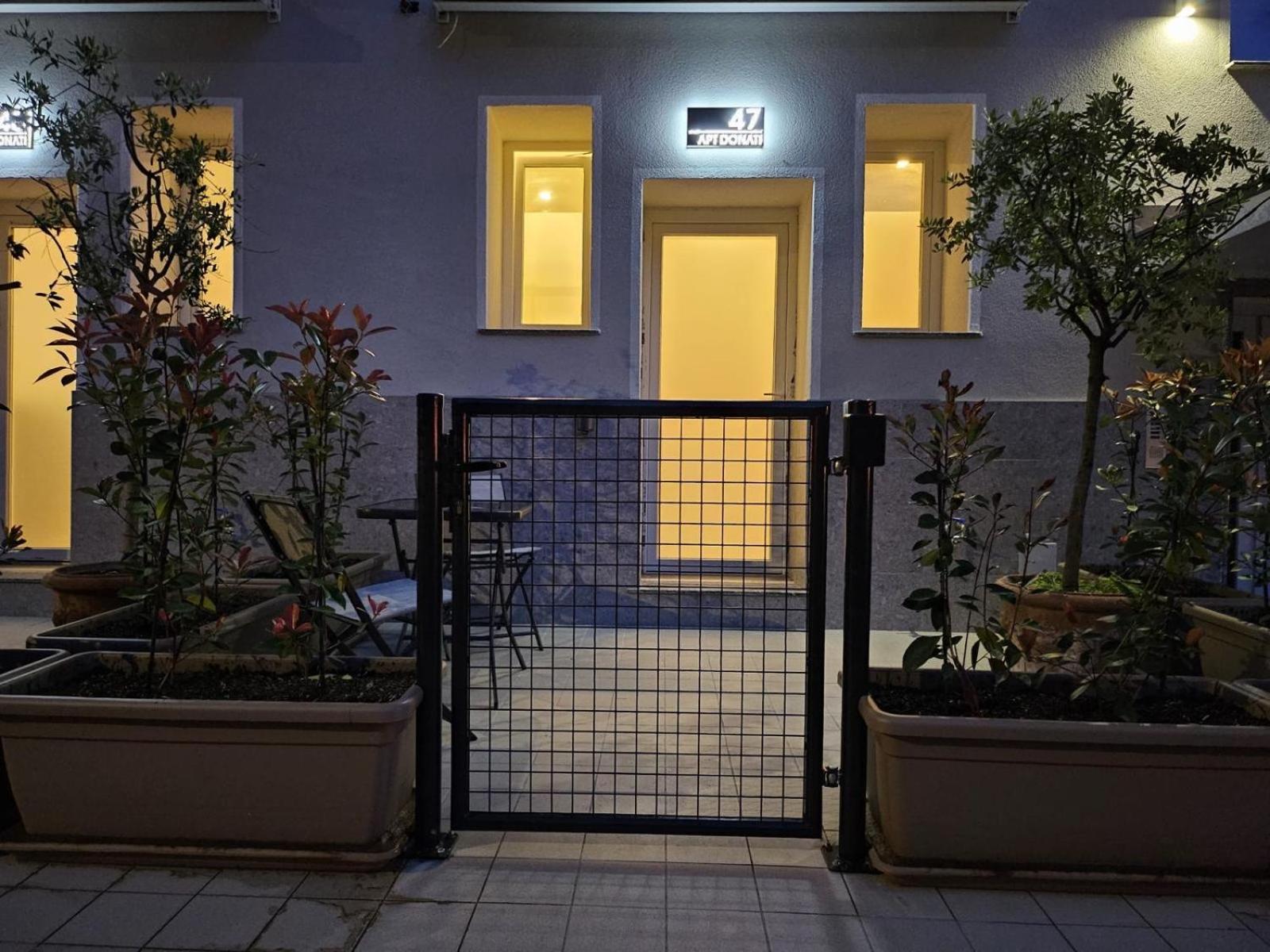 Apt Donati Home, Modernita E Comfort Con Parcheggio Gratuito Privato E Spazio Esterno Privato Cassano dʼAdda Cameră foto